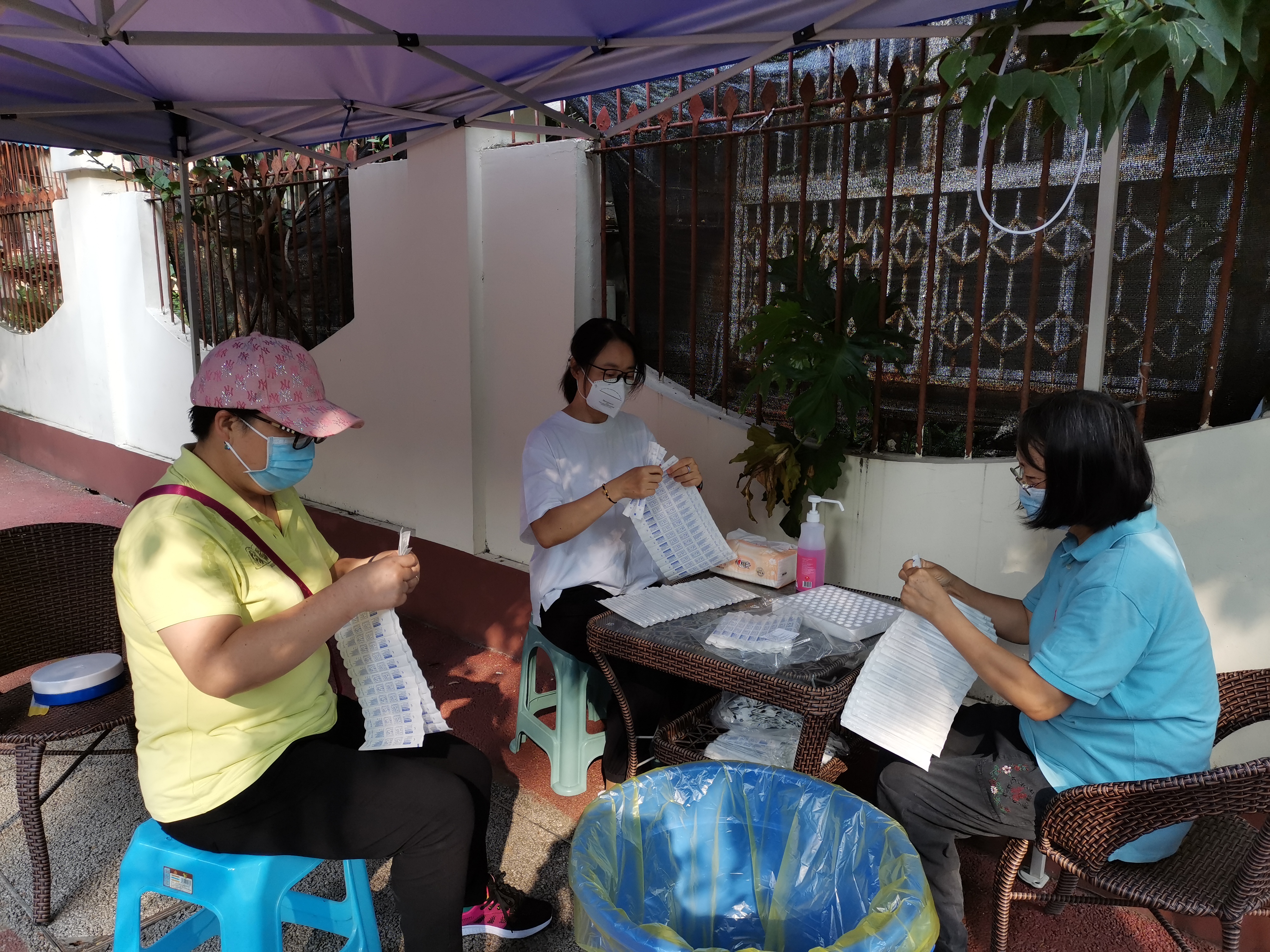 说明: 9.11新南村志愿者